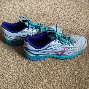 Mizuno Women's Running Shoes Size 9